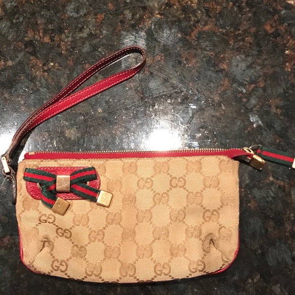 Gucci Handbags - Authentic Gucci Wristlet